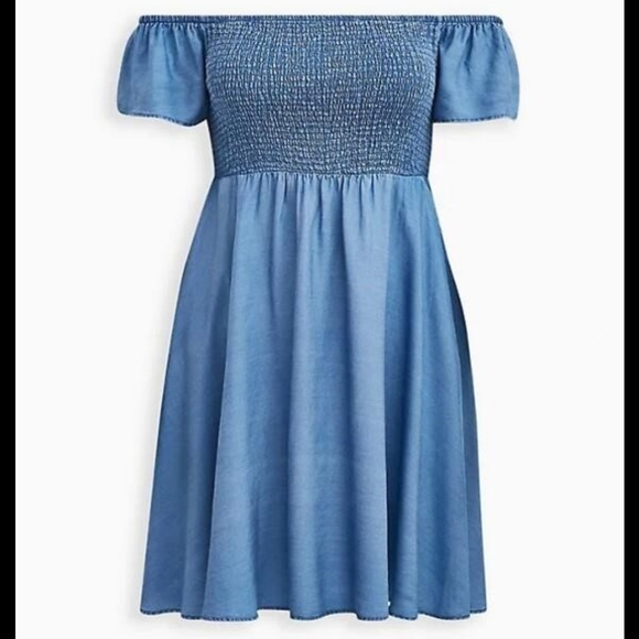 Off Shoulder Blue Chambray Smock Dress NWOT - Picture 3 of 3